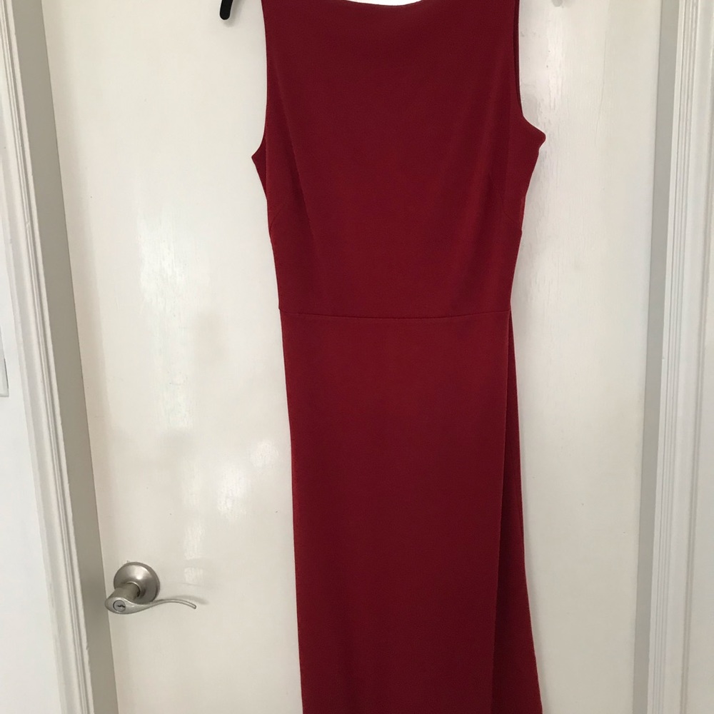Veronica M. Deep red sleeveless dress